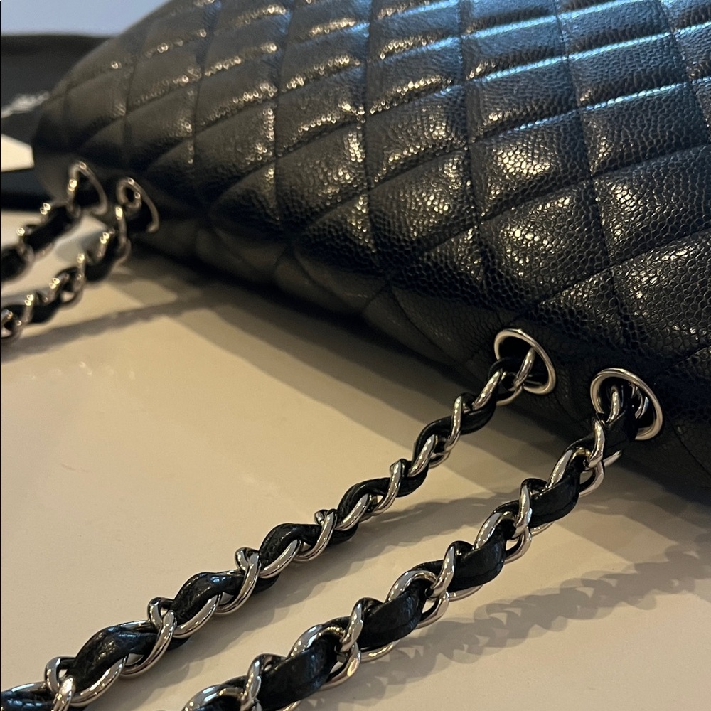 CHANEL Jumbo Caviar Black Quilted Leather Shoulder Bag with Silver Hardware - Picture 7 of 12